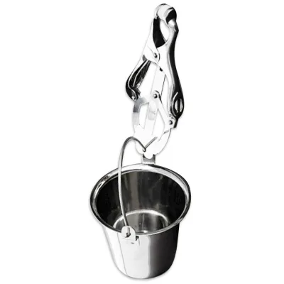 Nipple clamp with tank