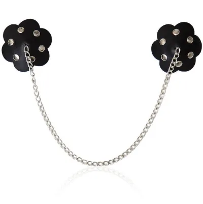 Petal nipple shield with chain